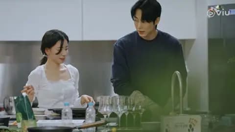 图:Viu《换乘恋爱4》洪智妍主动接近郑元奎