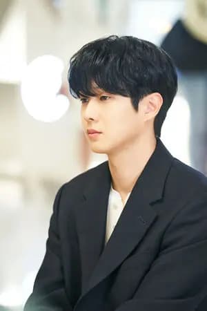 崔宇植與庭沼珉甜到融化的劇照