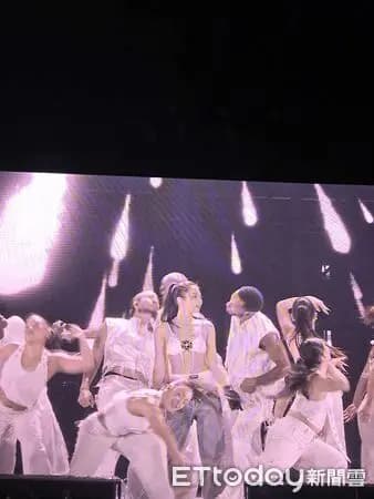 BLACKPINK高雄演唱会世界巡演DEADLINE创5项纪录现场照