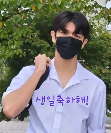 《Hello Baby》鄭佑根18歲近況照,戴口罩仍顯帥氣與SHINee珉豪相似