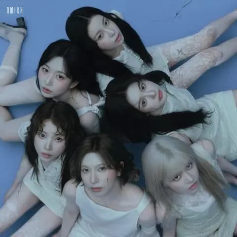 NMIXX團體宣傳照,圖源FB@NMIXX