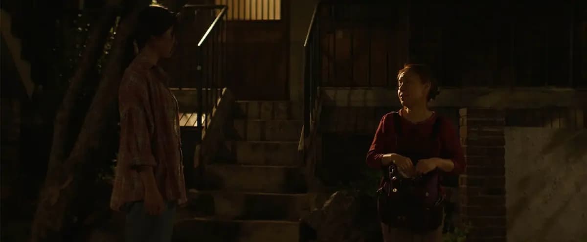 电影《我们的明天》剧照:家庭矛盾爆发与隐喻象征的深刻画面 © Indiground