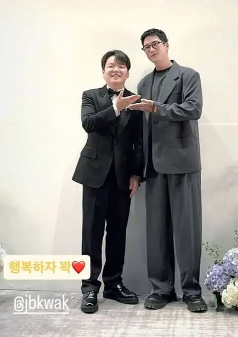 安普贤IG截图,郭Tube婚礼明星宾客合影,韩国演艺圈聚会