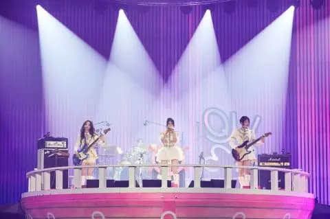 QWER台北場限定周邊預覽圖