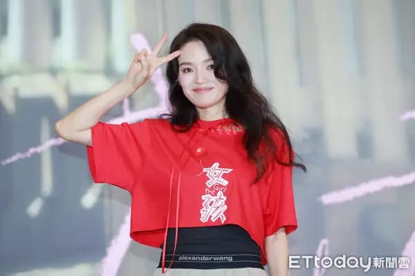 舒淇在《女孩》记者会发言照片