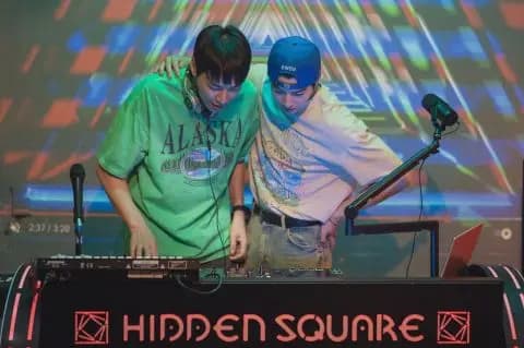 电影《放飞旅行团》剧照(来源:采昌國際)