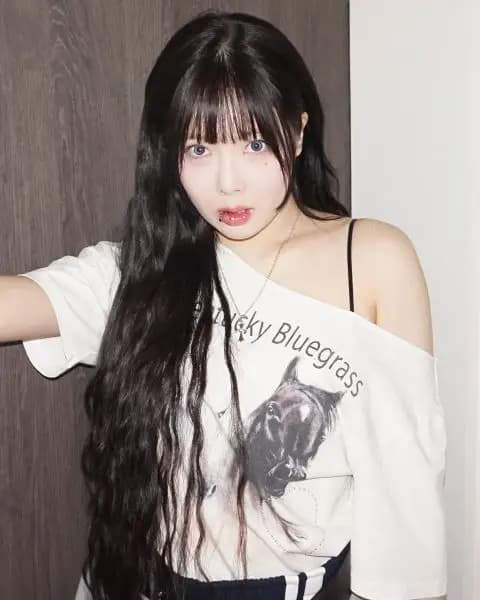 泫雅IG照片与田祉润谈4Minute解散低谷,成员无助回忆图源