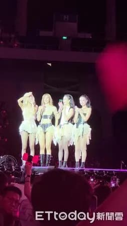 直擊/BLACKPINK現身雨神奇停!Lisa也愛上「高雄好ㄅㄧㄤ、」飄台味