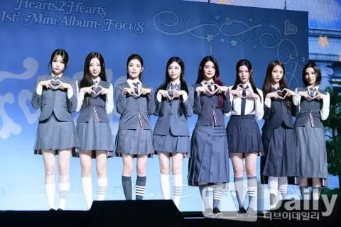 Hearts2Hearts成員舞台表演