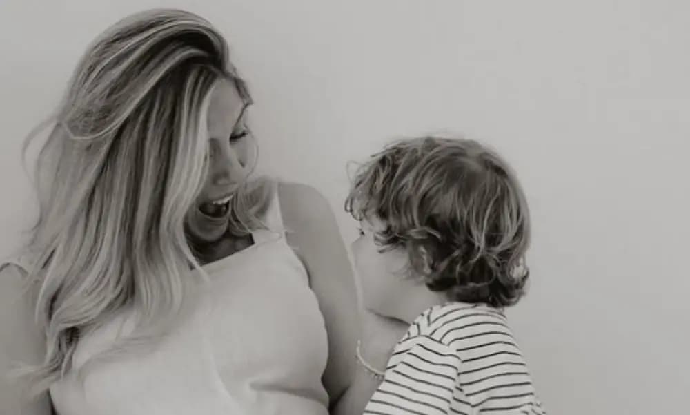 弗兰基·加夫悼念妹妹的社交平台截图