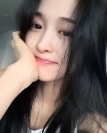 韩佳乙生活照(来源:Instagram账号hgaeul_)