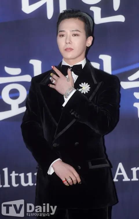 G-Dragon韩国大众文化艺术奖颁奖礼现场图4