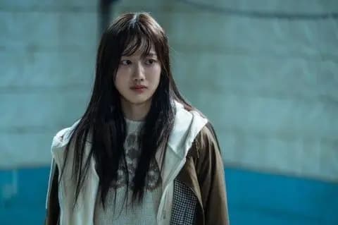 李娜恩出演ENA剧《退货儿童》剧照,展示近期演技回归作品,霸凌争议背景