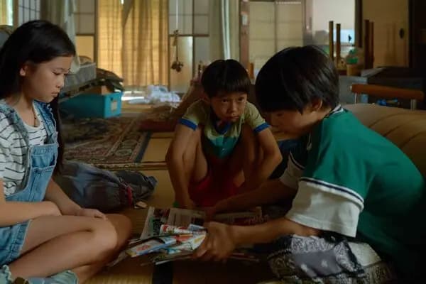 风间俊介饰演班导坐镇片场,童星们瞬间安静的幕后花絮