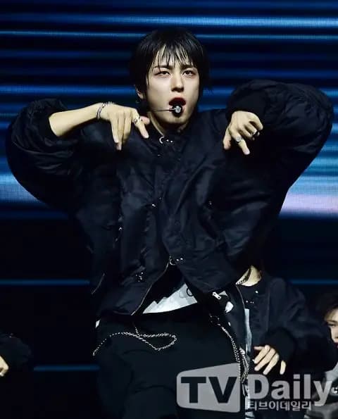 &TEAM成员Taki舞台表演图