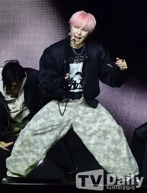 &TEAM成员Nicholas发表会照片