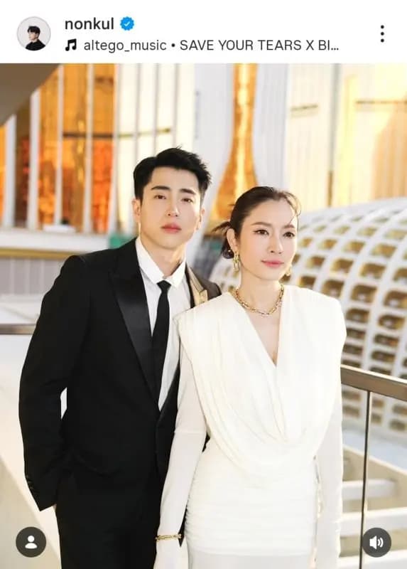 นกุล与家人在楠府旅行的温馨合影