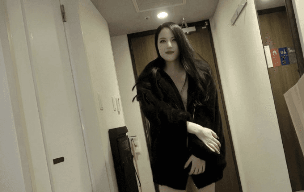 Closing scene encouraging support for FC2 creators and their future work