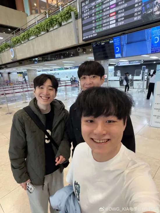 ShowMaker and teammates preparing for S15 quarterfinals visit in Shanghai