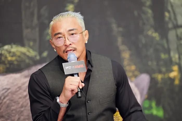 秋成勋在发布会上分享野外生存的感受与看点