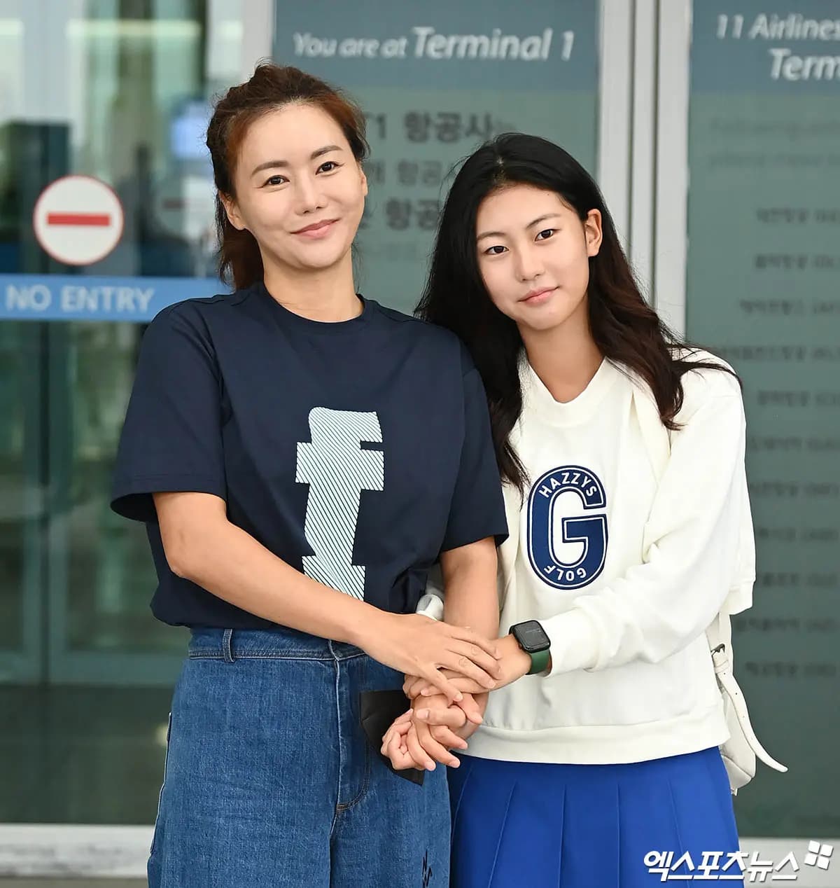 朴连秀在社交媒体发文庆祝女儿宋智雅19岁生日,感慨单亲育儿的艰辛与女儿的成长