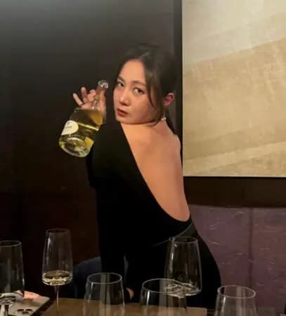 韩国女谐星朴娜勑近日因负面新闻连环爆而备受关注