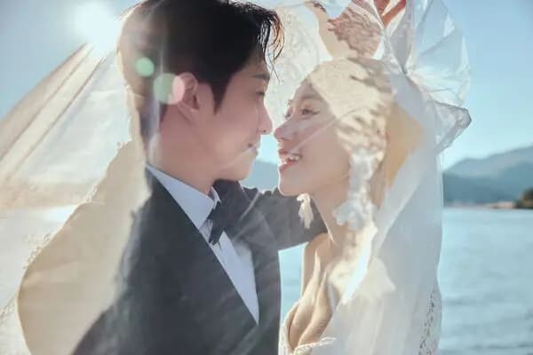 陳漢典與Lulu演繹唯美婚紗時尚