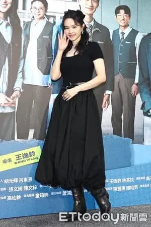 王真琳身穿黑色洋裝現身首映會展現瘦身成果