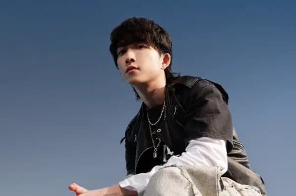 邱鋒澤宣佈2026年3月14日首度登上高雄流行音樂中心舉辦個人演唱會