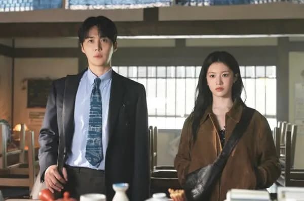 金宣虎与高允貞主演Netflix新剧《愛情怎麼翻譯?》剧照